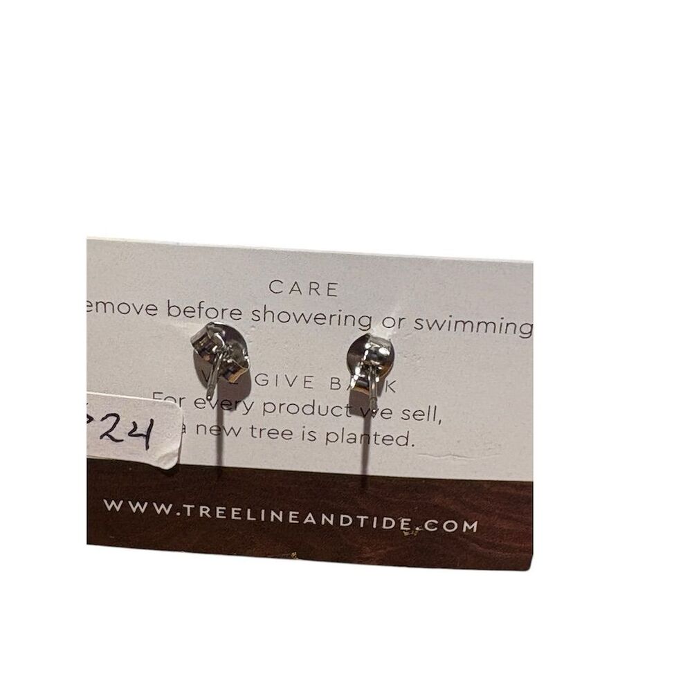 TreelineandTide Pink Geometric Wooden Stud Earrings Lightweight - Picture 4 of 4